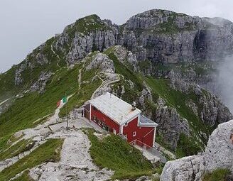 azzoni refuge e1749658982205