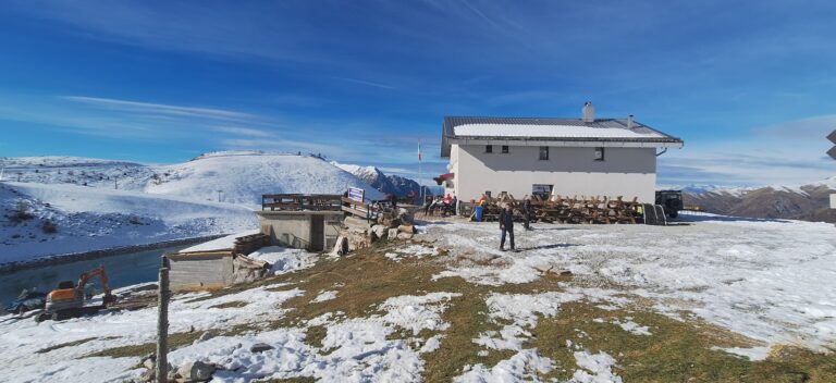 rifugio lecco snow lecco lakes and valleys