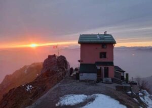 Dal tramonto all’alba al Rifugio Rosalba, passando dai Colonghelli