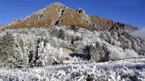 Incanto di ghiaccio: i Piani Resinelli ricoperti dalla galaverna