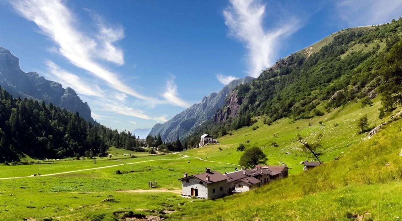 Val Biandino, il cuore selvaggio della Valsassina 17 rifugio tavecchia