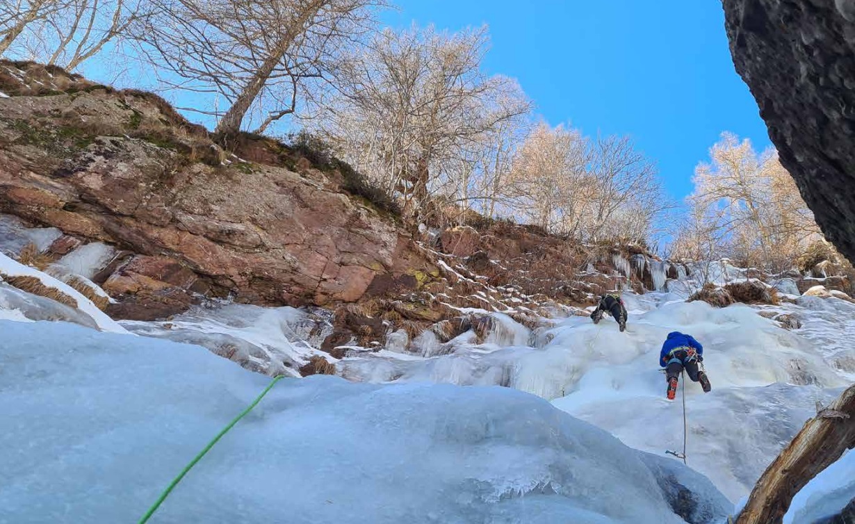 Ice Climbing: perle di ghiaccio in Valbiandino