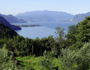 Anello dell’Abbazia di Piona: un itinerario che profuma di lago e di storia