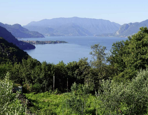 Anello dell’Abbazia di Piona: un itinerario che profuma di lago e di storia