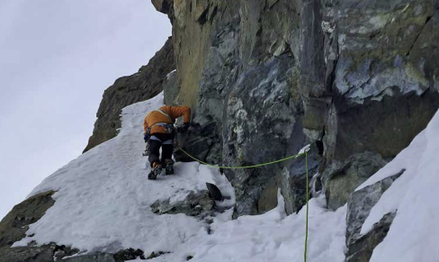 “L’Etico e l’Etilico”: nuova via sul Disgrazia “distillata” da Gianola e Libera