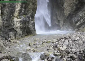 Alla scoperta della Cascata del Cenghen