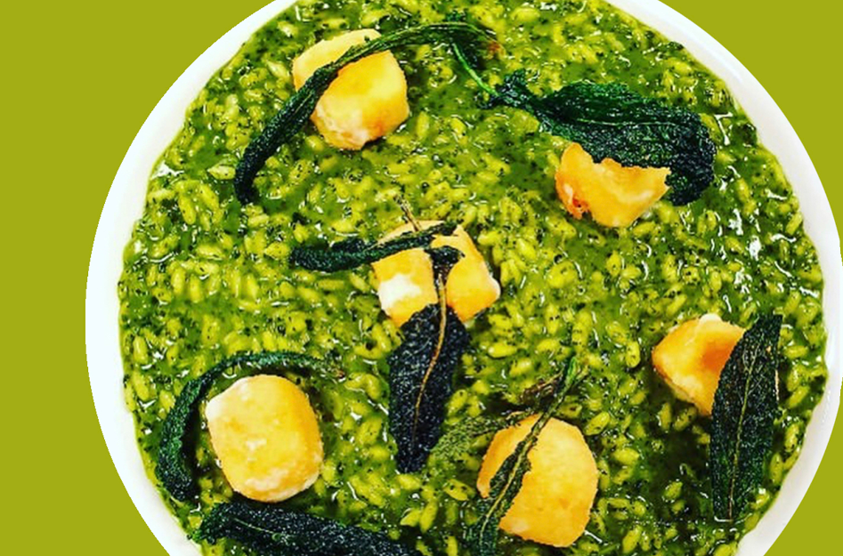Risotto al cavolo nero, taleggio e latte crudo fritto: il gusto autentico della Valsassina